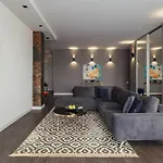 Odessa Pearl Apart Arcadia