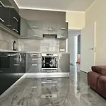 Odessa Pearl Apart Arcadia * Odessza